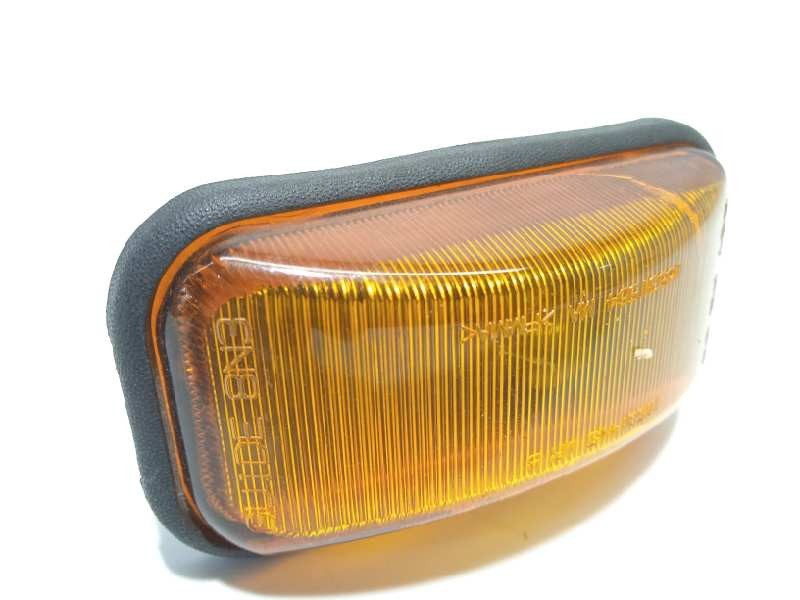 Recambio de piloto delantero derecho para hummer h2 6.0 referencia OEM IAM 15105494  