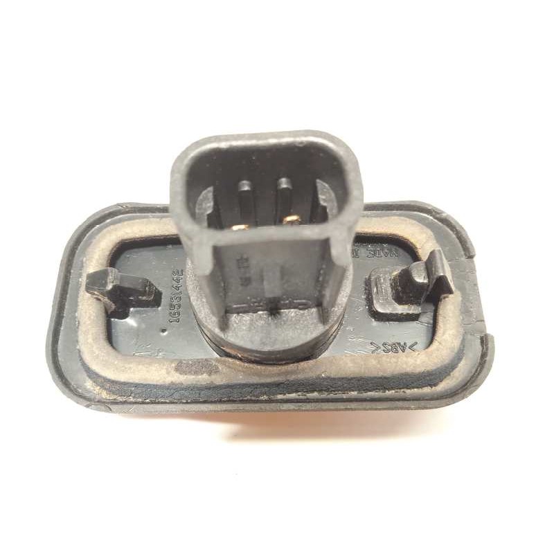 Recambio de piloto delantero derecho para hummer h2 6.0 referencia OEM IAM 15105494  