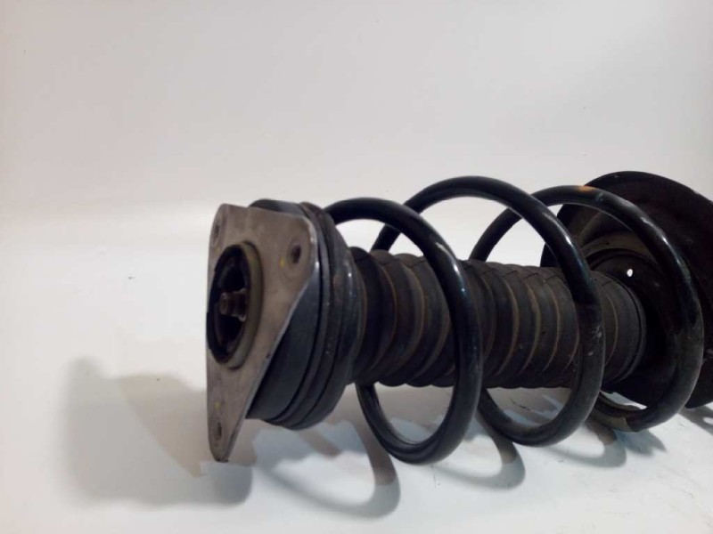 Recambio de amortiguador delantero izquierdo para renault clio iv 0.9 referencia OEM IAM 543022511R  