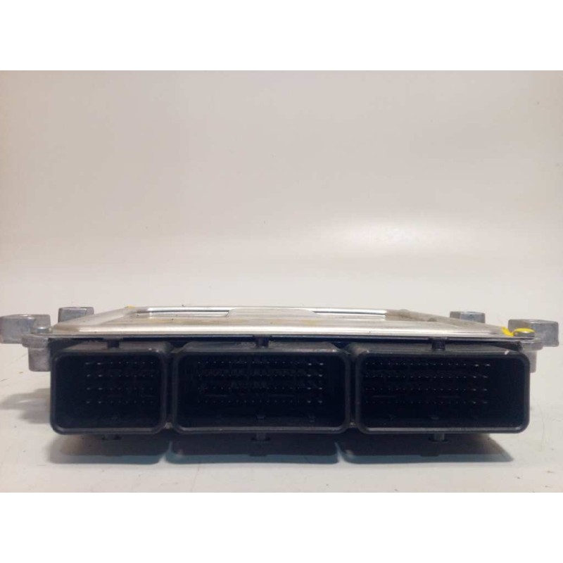 Recambio de centralita motor uce para renault clio iv 0.9 referencia OEM IAM 237105499R 237102982S 283162695