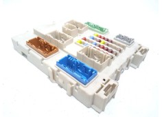 Recambio de caja reles / fusibles para volvo v40 2.0 cat referencia OEM IAM 31453132   2