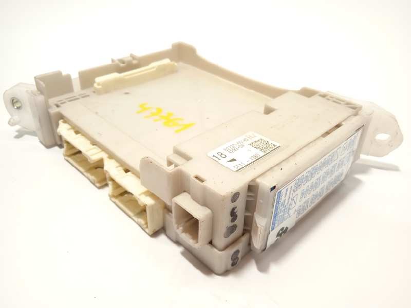 Recambio de modulo electronico para toyota land cruiser (j15) 2.8 cat referencia OEM IAM 8273060180  