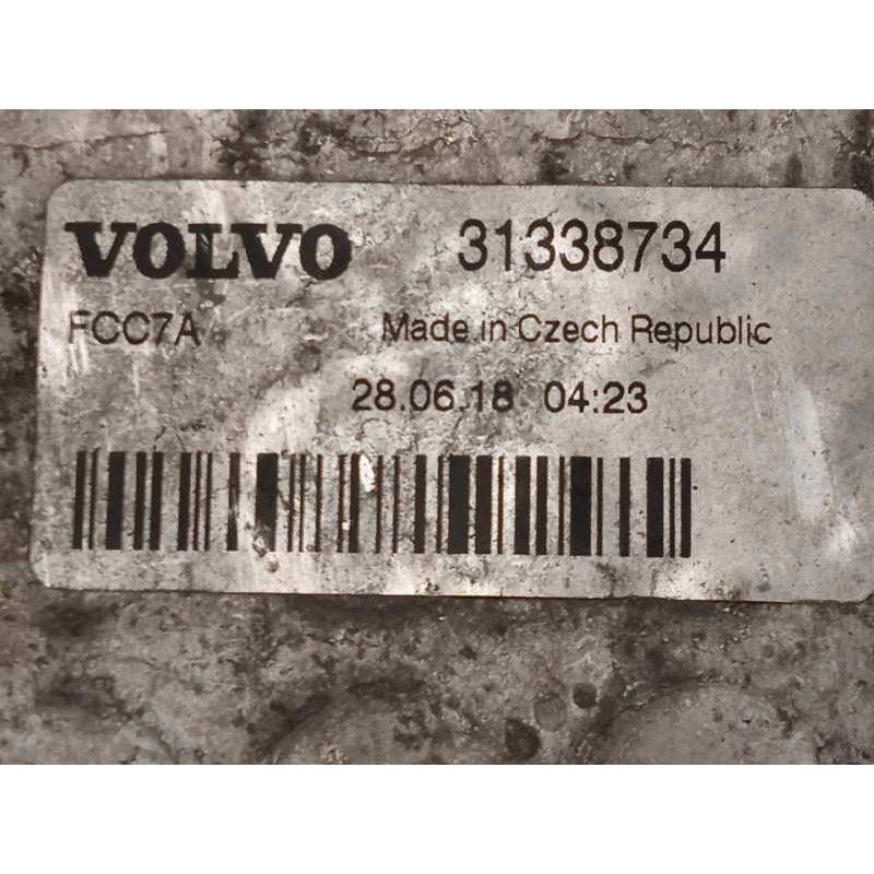 Recambio de intercooler para volvo v40 2.0 cat referencia OEM IAM 31338734  