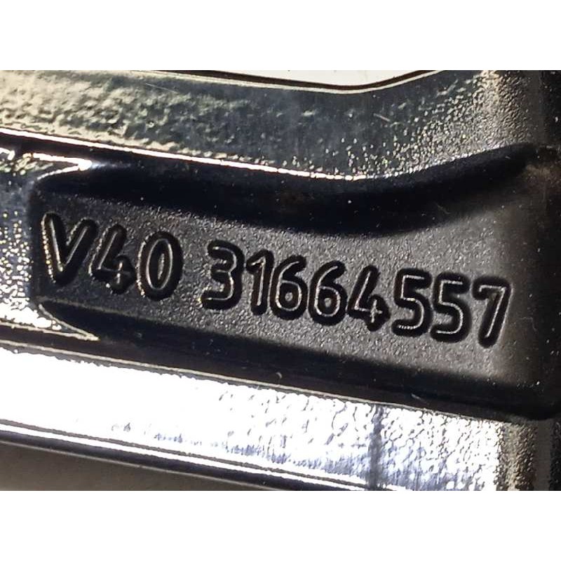 Recambio de llanta para volvo v40 2.0 cat referencia OEM IAM 31664557  32207147