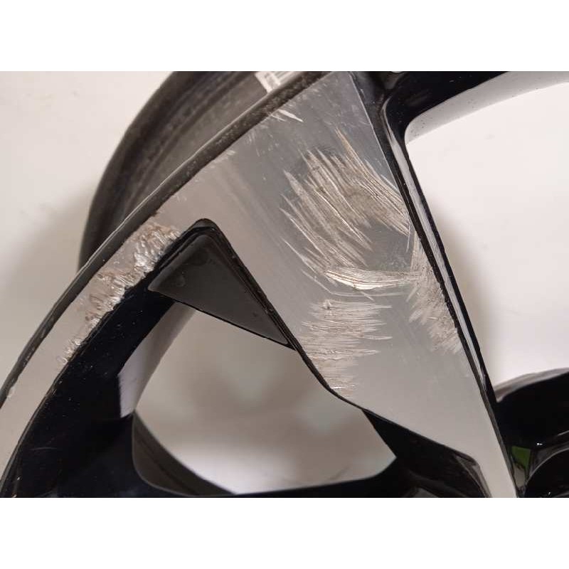 Recambio de llanta para volvo v40 2.0 cat referencia OEM IAM 31664557  32207147