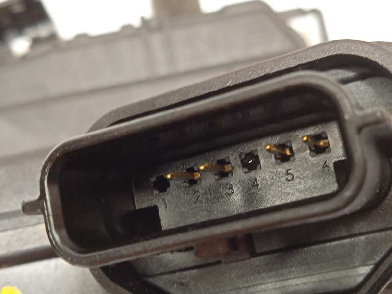 Recambio de cerradura puerta trasera derecha para renault captur 1.5 dci diesel fap referencia OEM IAM 805027072R  