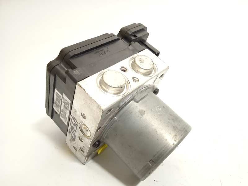 Recambio de abs para hyundai i20 active style active bluedrive referencia OEM IAM 58920C8250 6158945200 C858920550