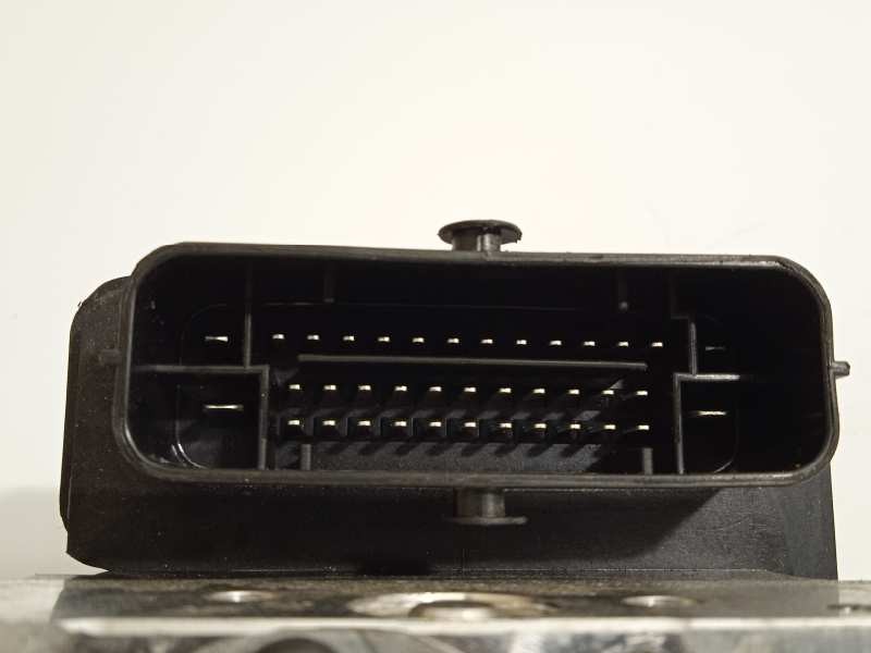 Recambio de abs para hyundai i20 active style active bluedrive referencia OEM IAM 58920C8250 6158945200 C858920550