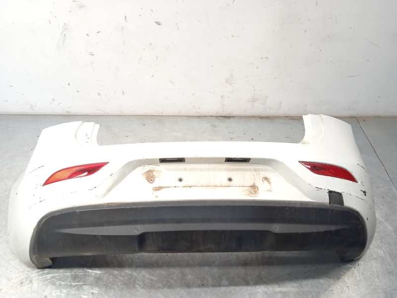 Recambio de paragolpes trasero para volvo v40 2.0 cat referencia OEM IAM 39820432  