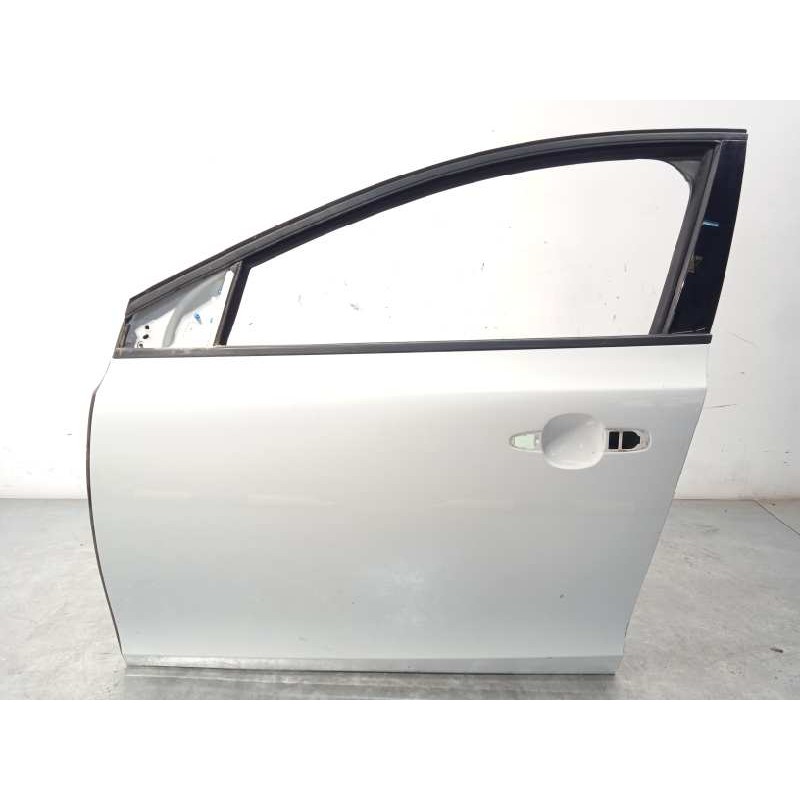 Recambio de puerta delantera izquierda para volvo v40 2.0 cat referencia OEM IAM 32321018  31278419