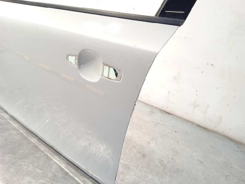 Recambio de puerta delantera izquierda para volvo v40 2.0 cat referencia OEM IAM 32321018  31278419