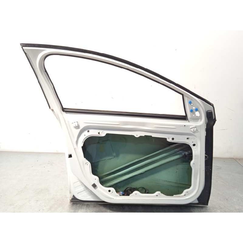 Recambio de puerta delantera izquierda para volvo v40 2.0 cat referencia OEM IAM 32321018  31278419