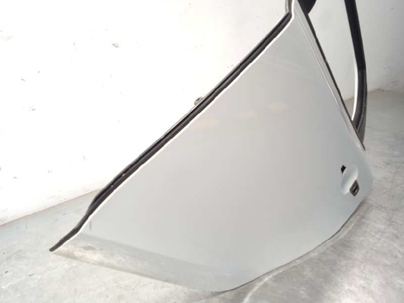 Recambio de puerta trasera izquierda para volvo v40 2.0 cat referencia OEM IAM 32321999  31278442