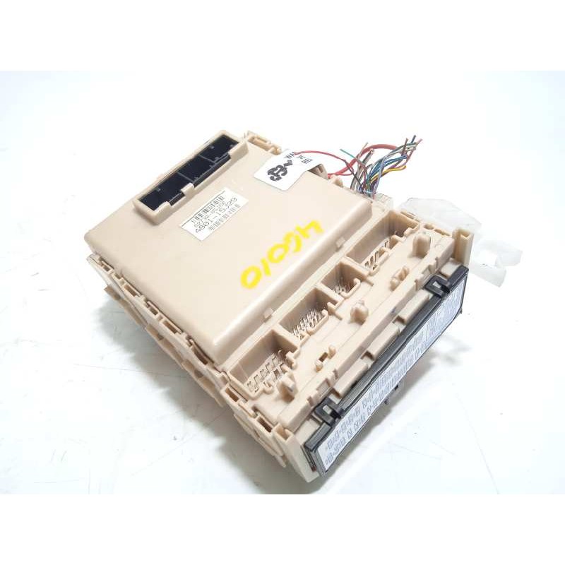 Recambio de caja reles / fusibles para toyota avensis touring sports advance referencia OEM IAM 8273005J60  480115J29
