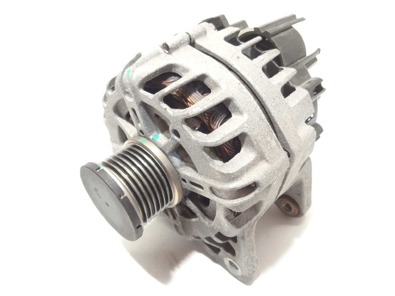 Recambio de alternador para renault clio v 1.0 tce referencia OEM IAM 231008040R  NRG9S012