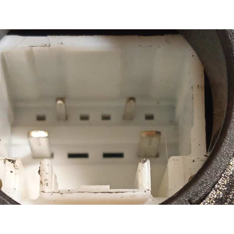 Recambio de cerradura puerta trasera izquierda para toyota avensis touring sports advance referencia OEM IAM 6906005051  