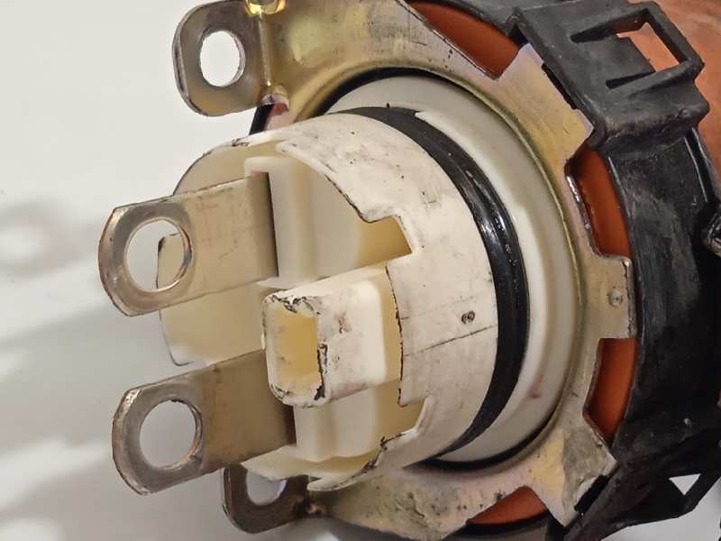 Recambio de modulo electronico para toyota prius (nhw30) plug-in hybrid advance referencia OEM IAM 8216447080  8216447080K