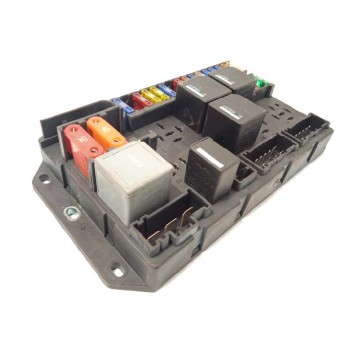 CAJA RELES / FUSIBLES YQE500390 7H4214N030GA