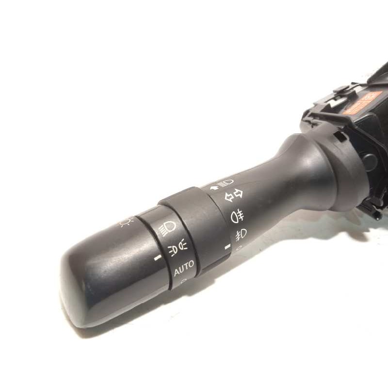 Recambio de mando luces para toyota avensis touring sports advance referencia OEM IAM 05190H58  