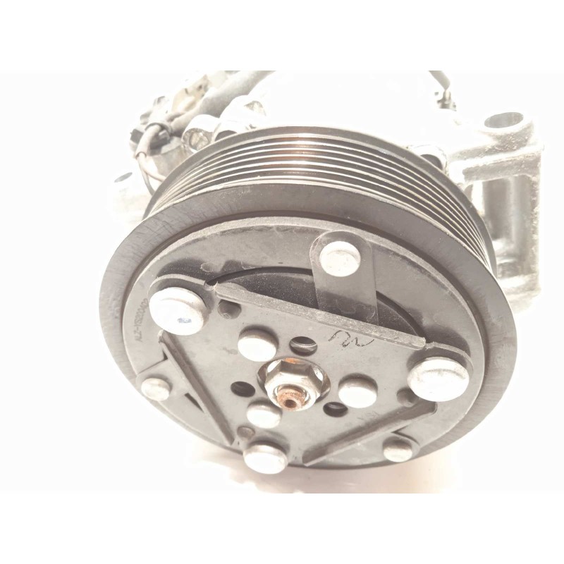 Recambio de compresor aire acondicionado para renault clio v 1.0 tce referencia OEM IAM 926002888R  