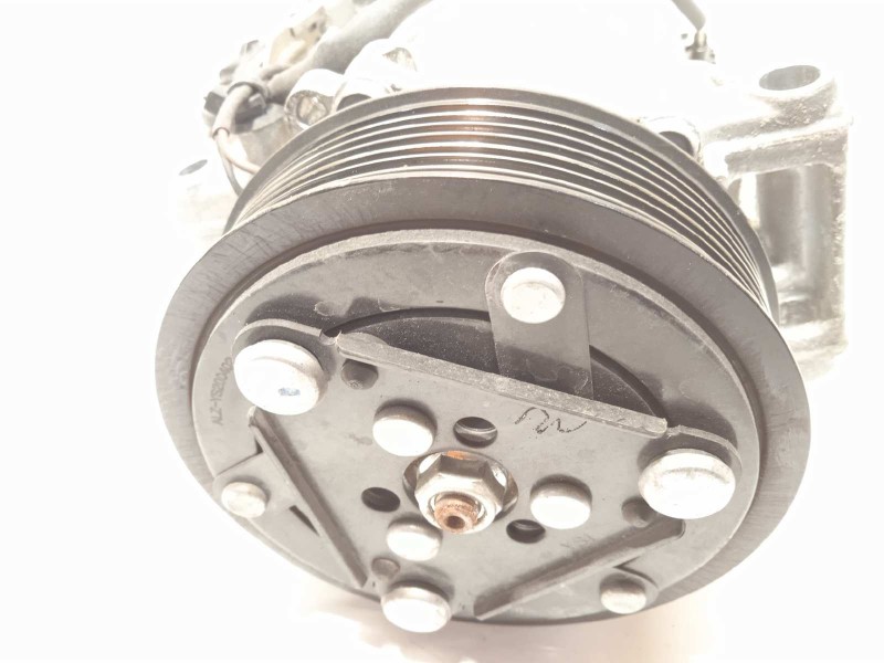 Recambio de compresor aire acondicionado para renault clio v 1.0 tce referencia OEM IAM 926002888R  