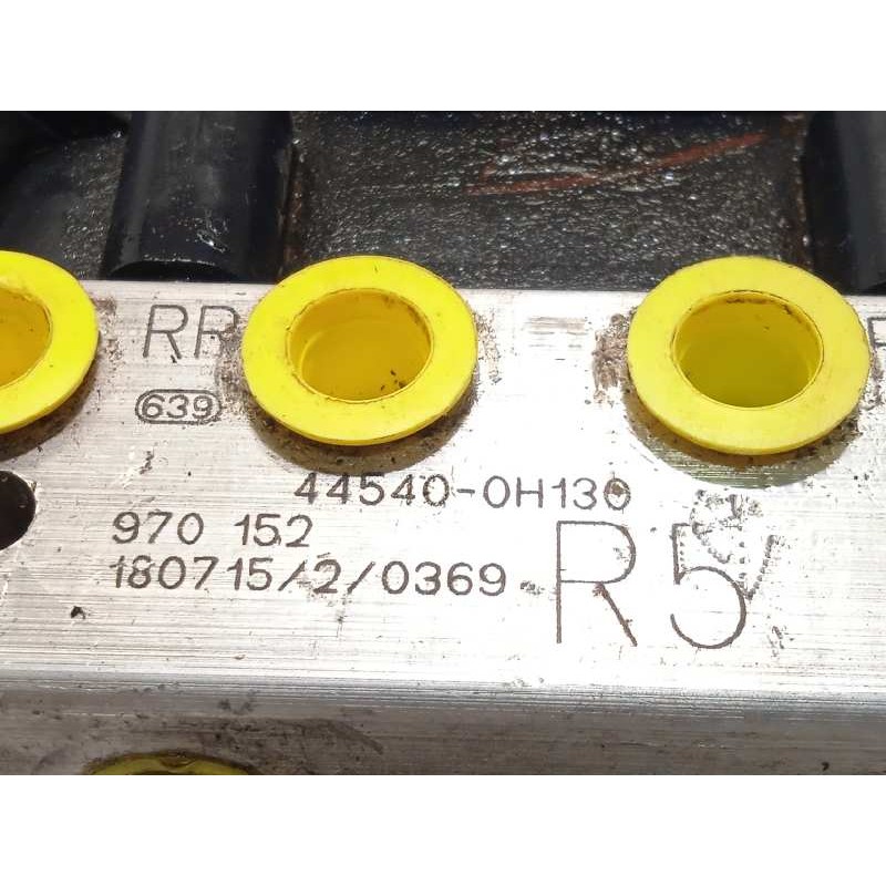 Recambio de abs para toyota aygo 1.0 cat referencia OEM IAM 445400H130 2265106455 970152