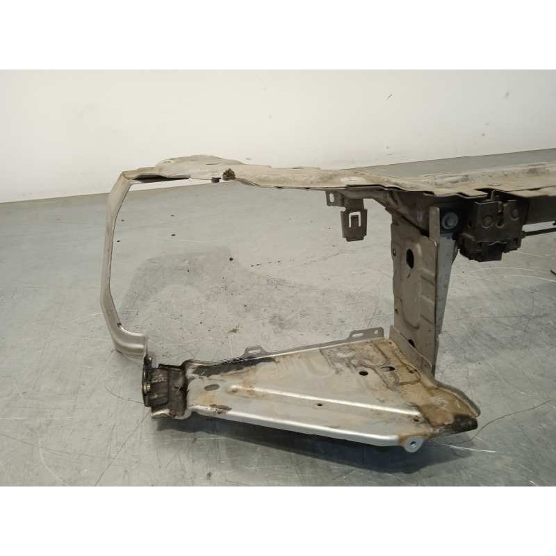 Recambio de panel frontal para land rover freelander (lr2) td4 se referencia OEM IAM LR000023 LR022102 6H5200124AF