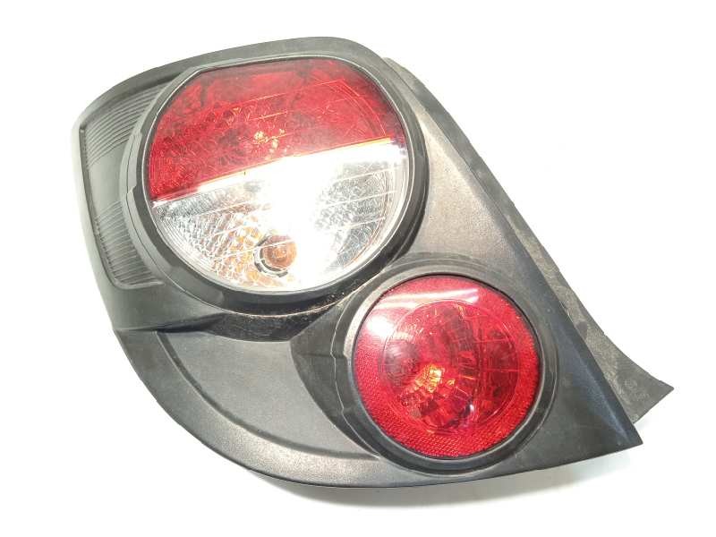 Recambio de piloto trasero izquierdo para chevrolet aveo berlina hatchback 1.2 cat referencia OEM IAM 95470359  