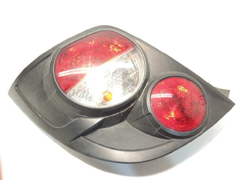 Recambio de piloto trasero izquierdo para chevrolet aveo berlina hatchback 1.2 cat referencia OEM IAM 95470359  