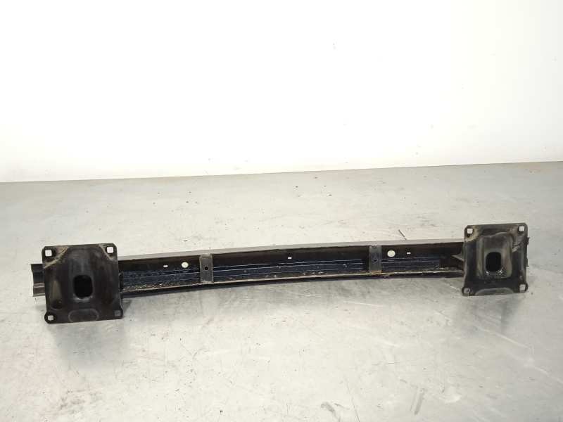 Recambio de refuerzo paragolpes trasero para land rover freelander (lr2) td4 se referencia OEM IAM DQE500040  6H5217B892AB