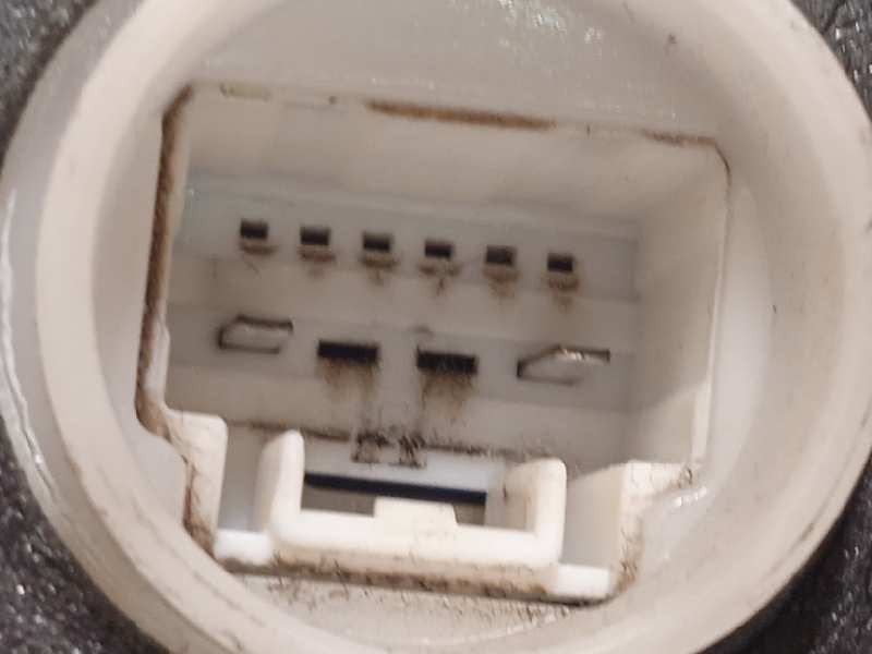 Recambio de cerradura puerta delantera derecha para toyota aygo 1.0 cat referencia OEM IAM 6903002520  