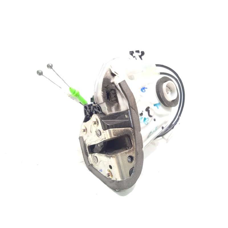 Recambio de cerradura puerta trasera derecha para toyota aygo 1.0 cat referencia OEM IAM 6905002390  