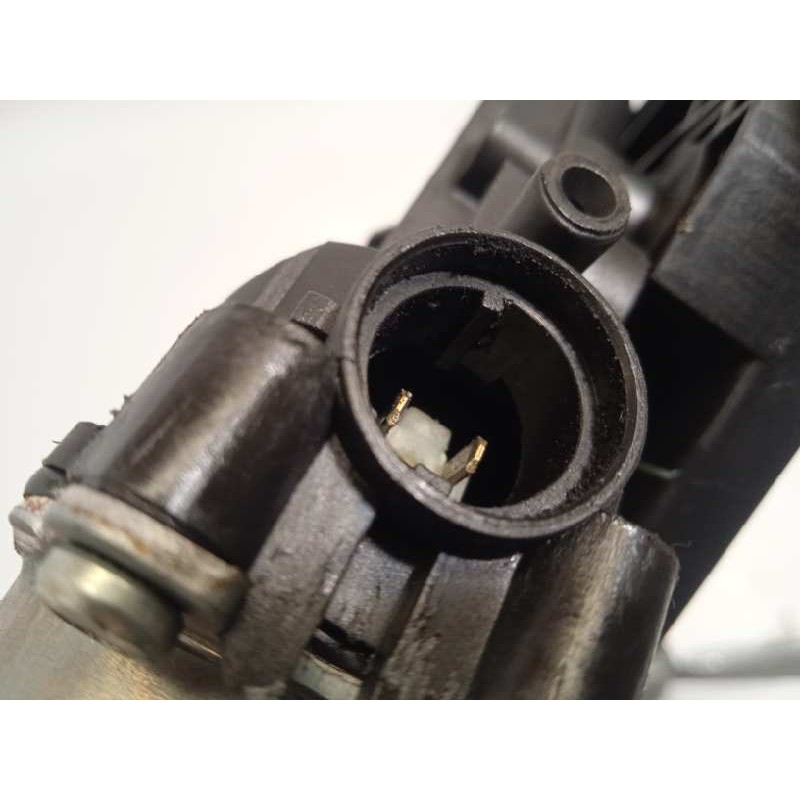 Recambio de elevalunas delantero derecho para toyota aygo 1.0 cat referencia OEM IAM 402662A  698100H031