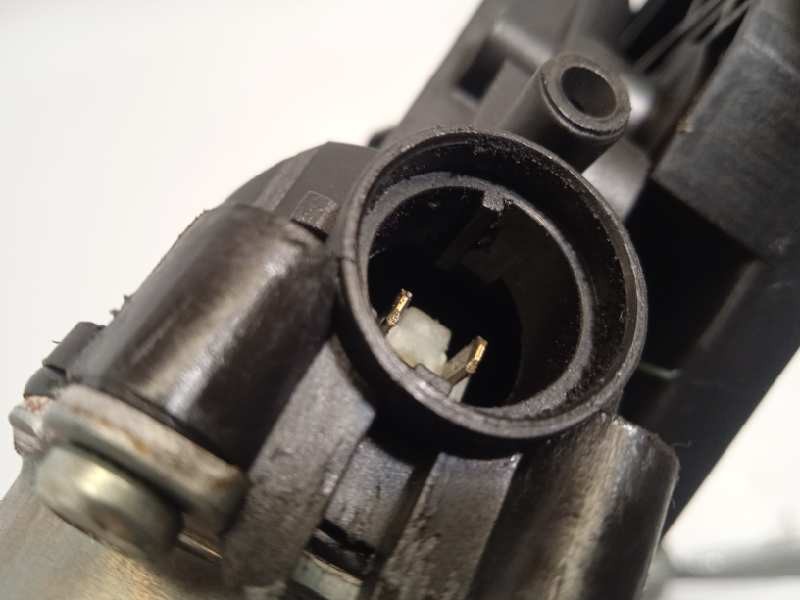 Recambio de elevalunas delantero derecho para toyota aygo 1.0 cat referencia OEM IAM 402662A  698100H031