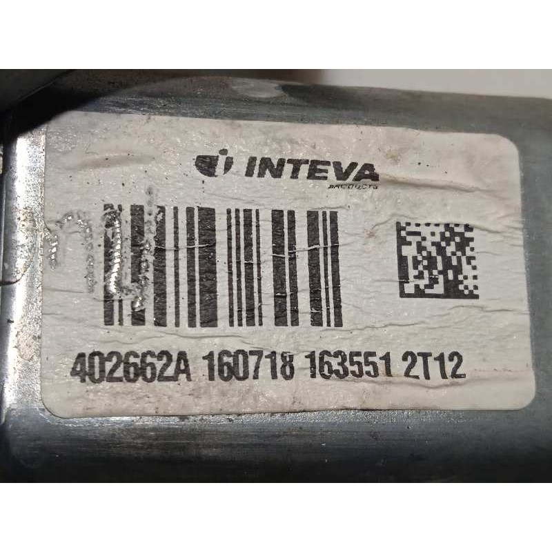 Recambio de elevalunas delantero derecho para toyota aygo 1.0 cat referencia OEM IAM 402662A  698100H031