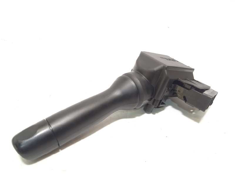 Recambio de mando limpia para toyota aygo 1.0 cat referencia OEM IAM 846520H020  