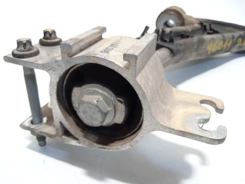 Recambio de brazo suspension inferior delantero derecho para infiniti q30 1.6 premium referencia OEM IAM 545005DA0A  