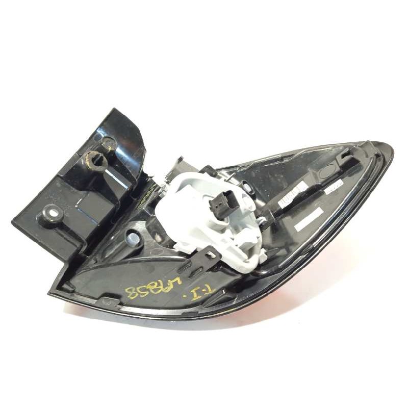 Recambio de piloto trasero izquierdo para renault captur 1.5 dci diesel fap energy referencia OEM IAM 265558548R  