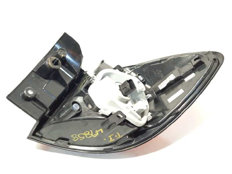 Recambio de piloto trasero izquierdo para renault captur 1.5 dci diesel fap energy referencia OEM IAM 265558548R  