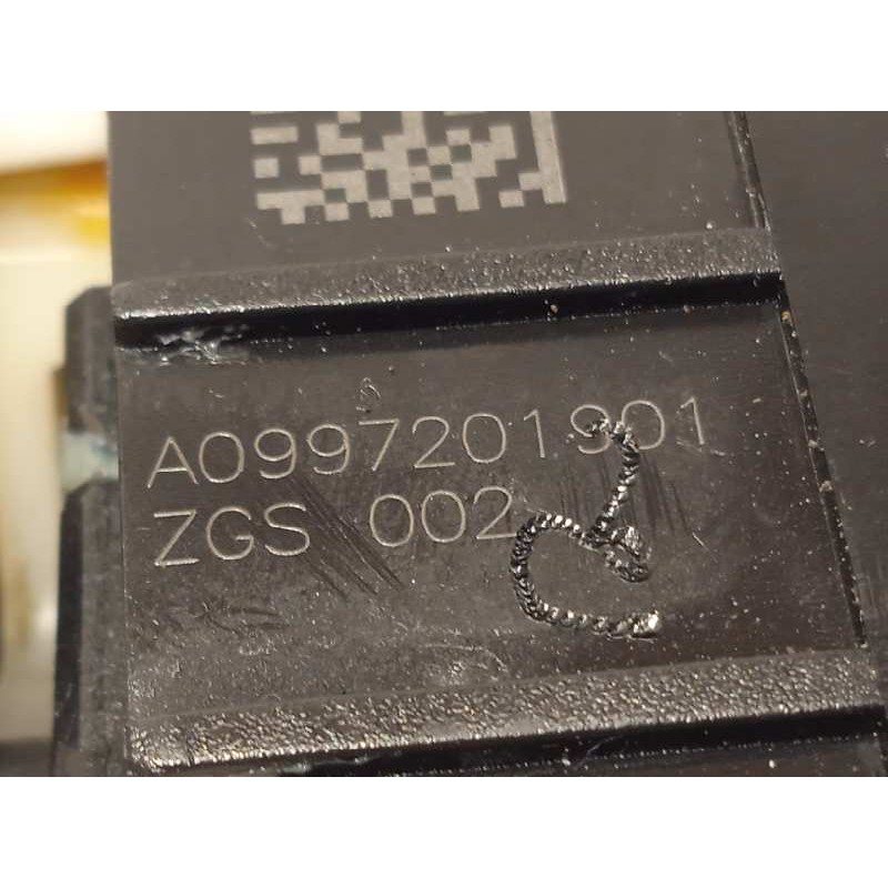 Recambio de cerradura puerta delantera izquierda para infiniti q30 1.6 premium referencia OEM IAM A0997201901  