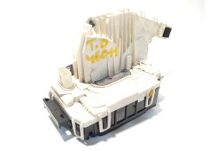 Recambio de cerradura puerta trasera derecha para infiniti q30 1.6 premium referencia OEM IAM A0997305600   2