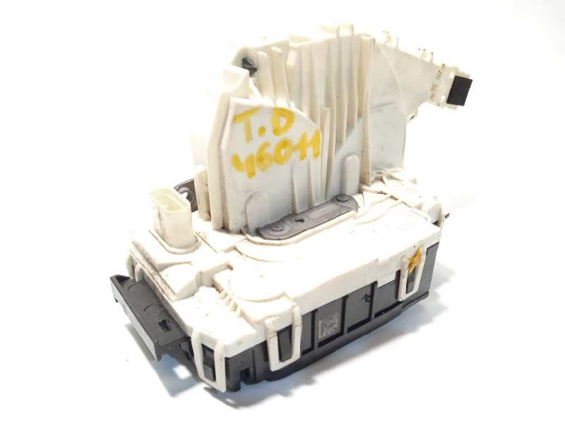 Recambio de cerradura puerta trasera derecha para infiniti q30 1.6 premium referencia OEM IAM A0997305600  