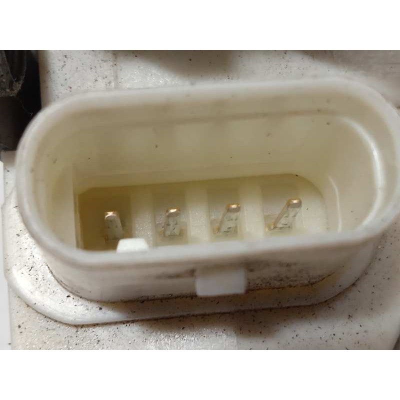 Recambio de cerradura puerta trasera derecha para infiniti q30 1.6 premium referencia OEM IAM A0997305600  