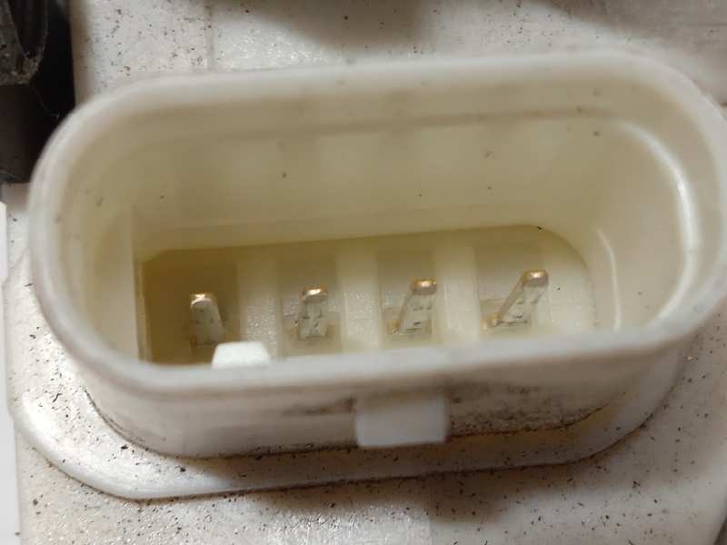 Recambio de cerradura puerta trasera derecha para infiniti q30 1.6 premium referencia OEM IAM A0997305600  