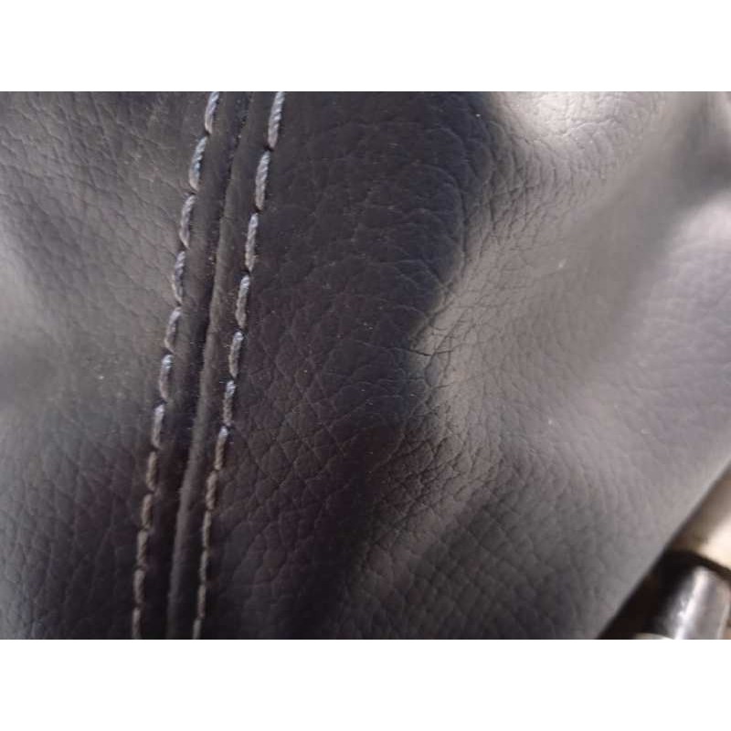 Recambio de palanca cambio para infiniti q30 1.6 premium referencia OEM IAM A1763602600  