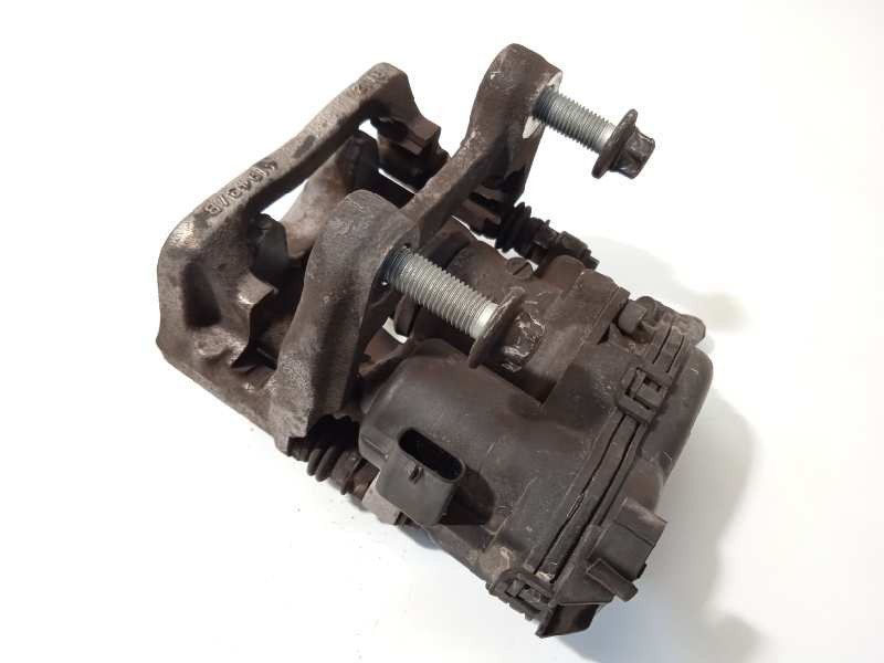 Recambio de pinza freno trasera izquierda para infiniti q30 1.6 premium referencia OEM IAM 440015DA0A  