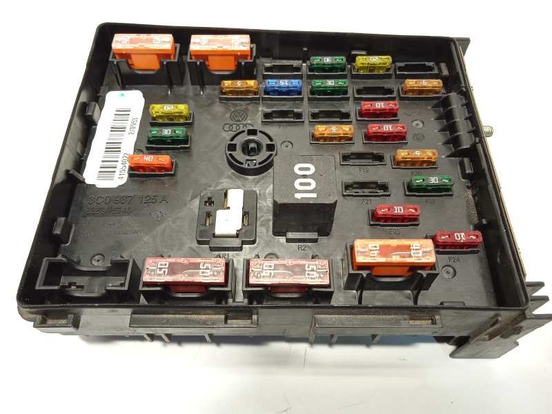 Recambio de caja reles / fusibles para volkswagen passat lim. (362) advance bluemotion referencia OEM IAM 3C0937125A  