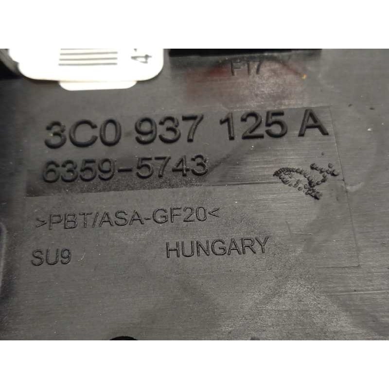 Recambio de caja reles / fusibles para volkswagen passat lim. (362) advance bluemotion referencia OEM IAM 3C0937125A  