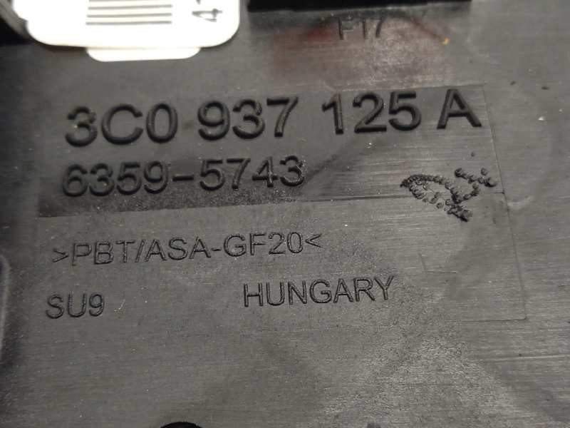 Recambio de caja reles / fusibles para volkswagen passat lim. (362) advance bluemotion referencia OEM IAM 3C0937125A  