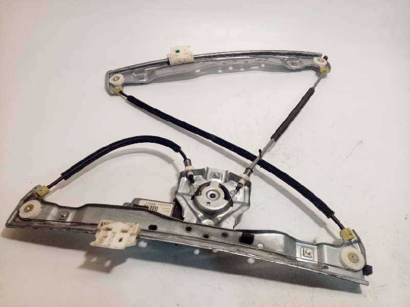 ELEVALUNAS DELANTERO DERECHO 402221C 9222FV 